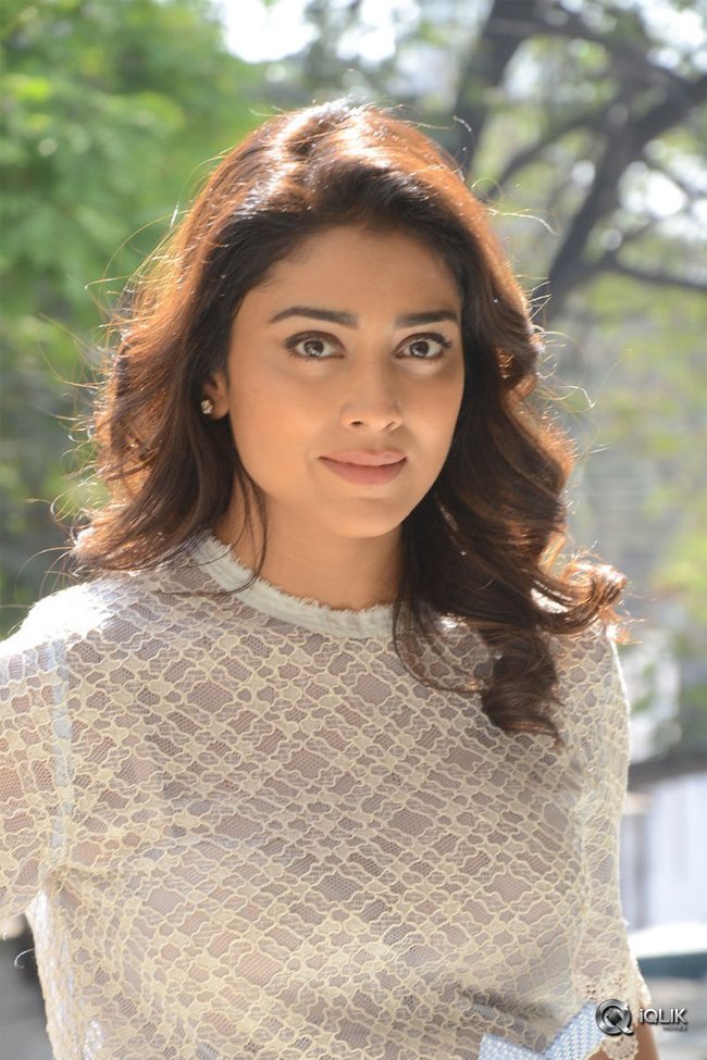 Shriya-Saran-Latest-Photos